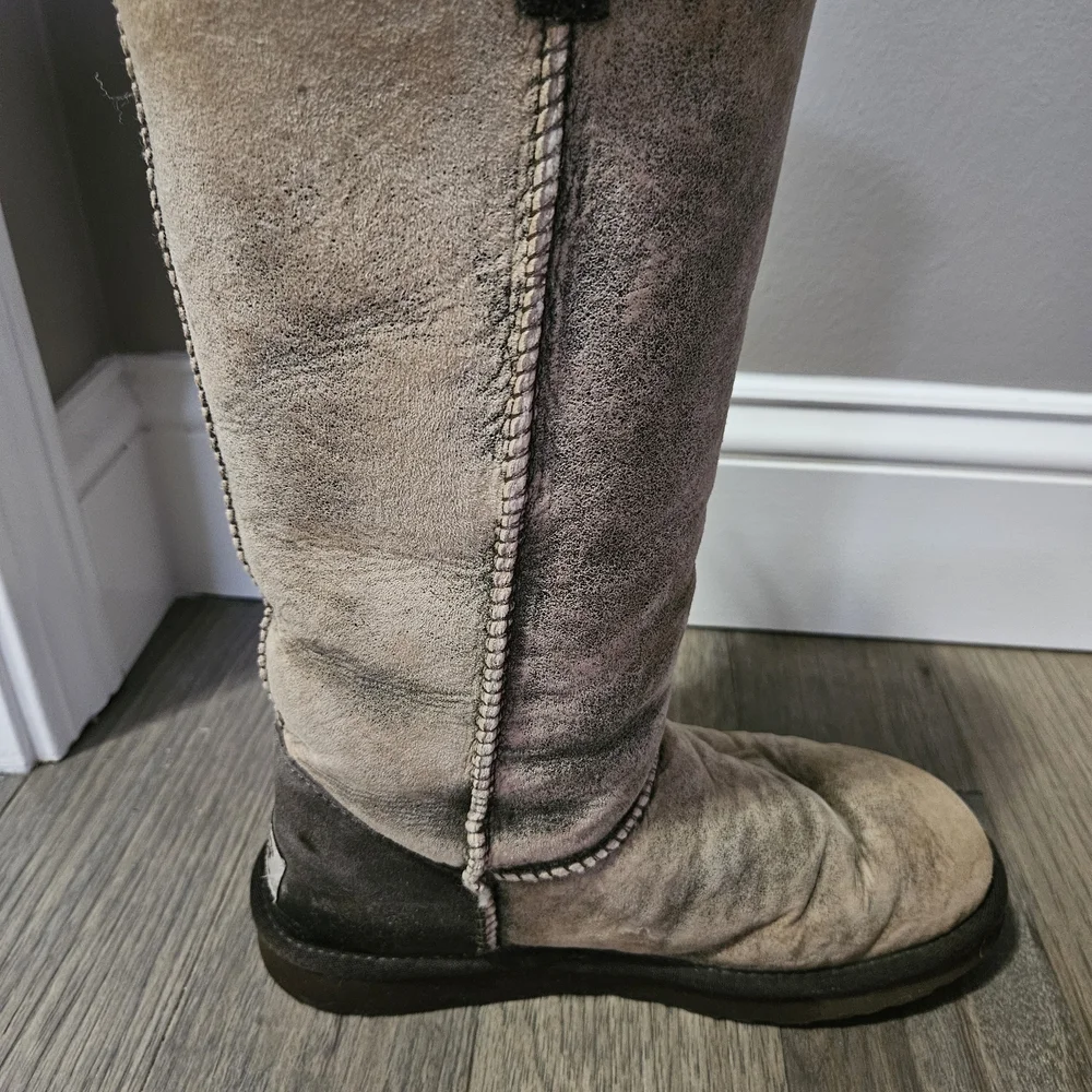UGG Women's Buttoned Shearling Boots - Brown and Cream